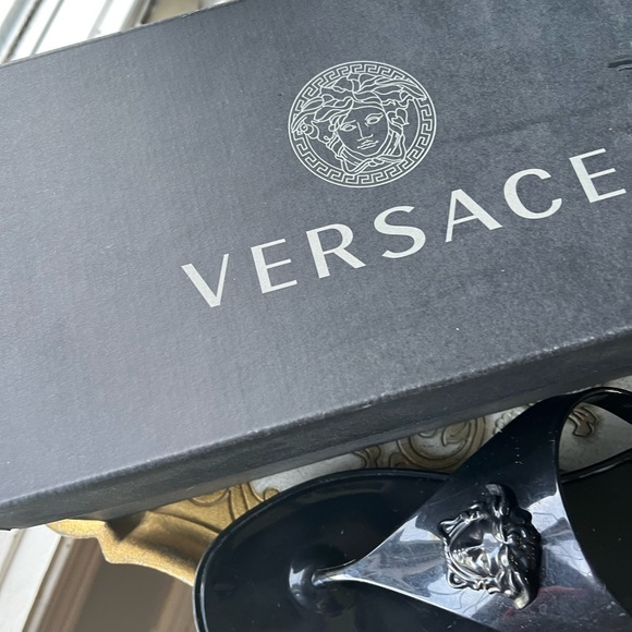 Versace sandals - Picture 2 of 3